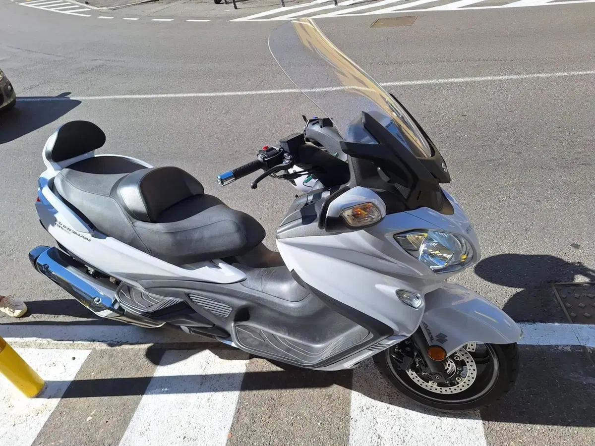 Suzuki Burgman AN 650 Executive (2017 - 20) (2)