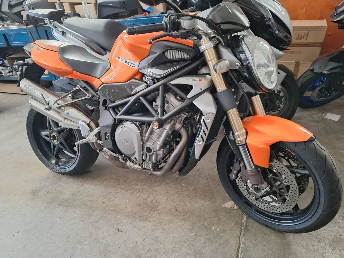 MV Agusta Brutale 910 R (2006 - 11)