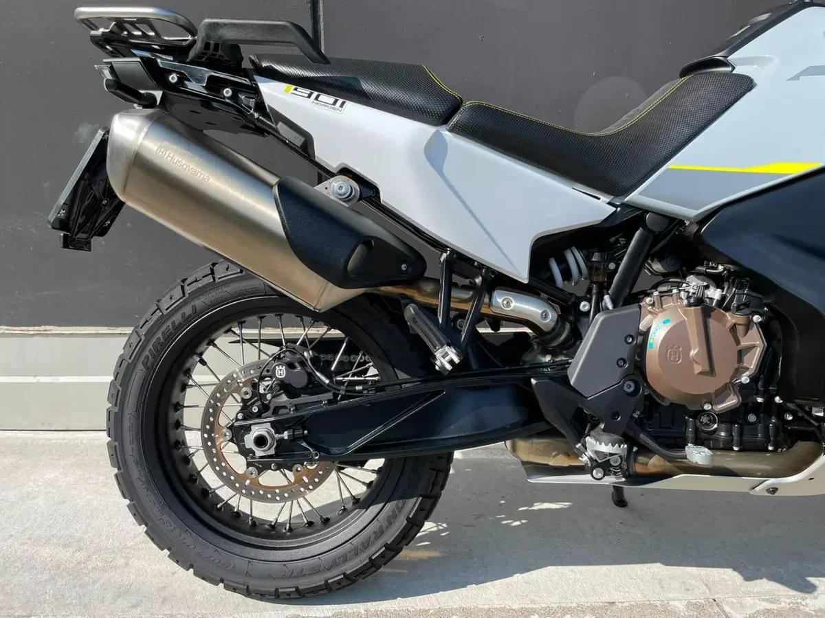 Husqvarna Norden 901 (2022 - 26) (4)