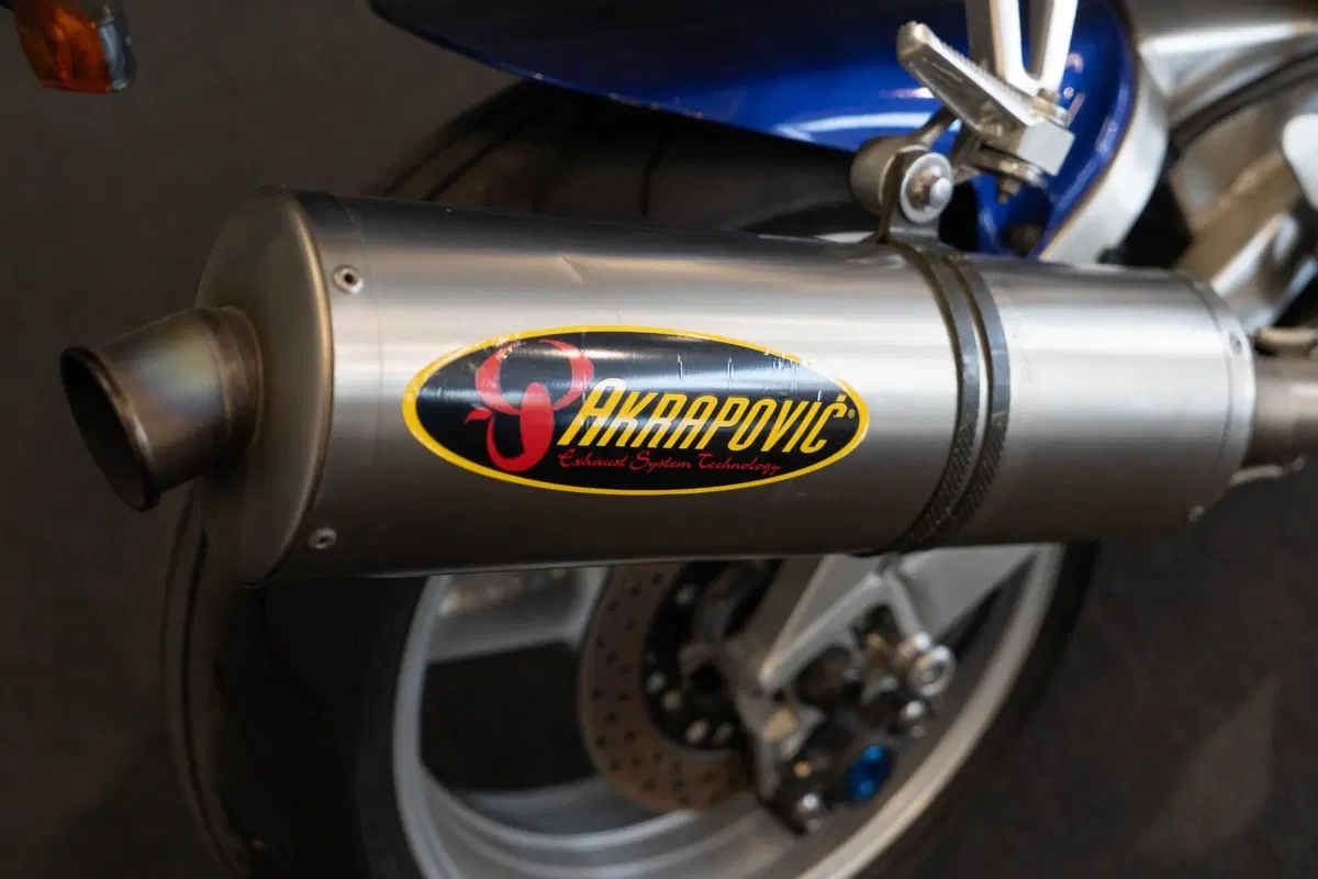 Yamaha YZF R1 (1998 - 99) (9)