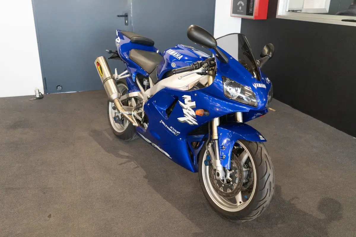Yamaha YZF R1 (1998 - 99) (2)