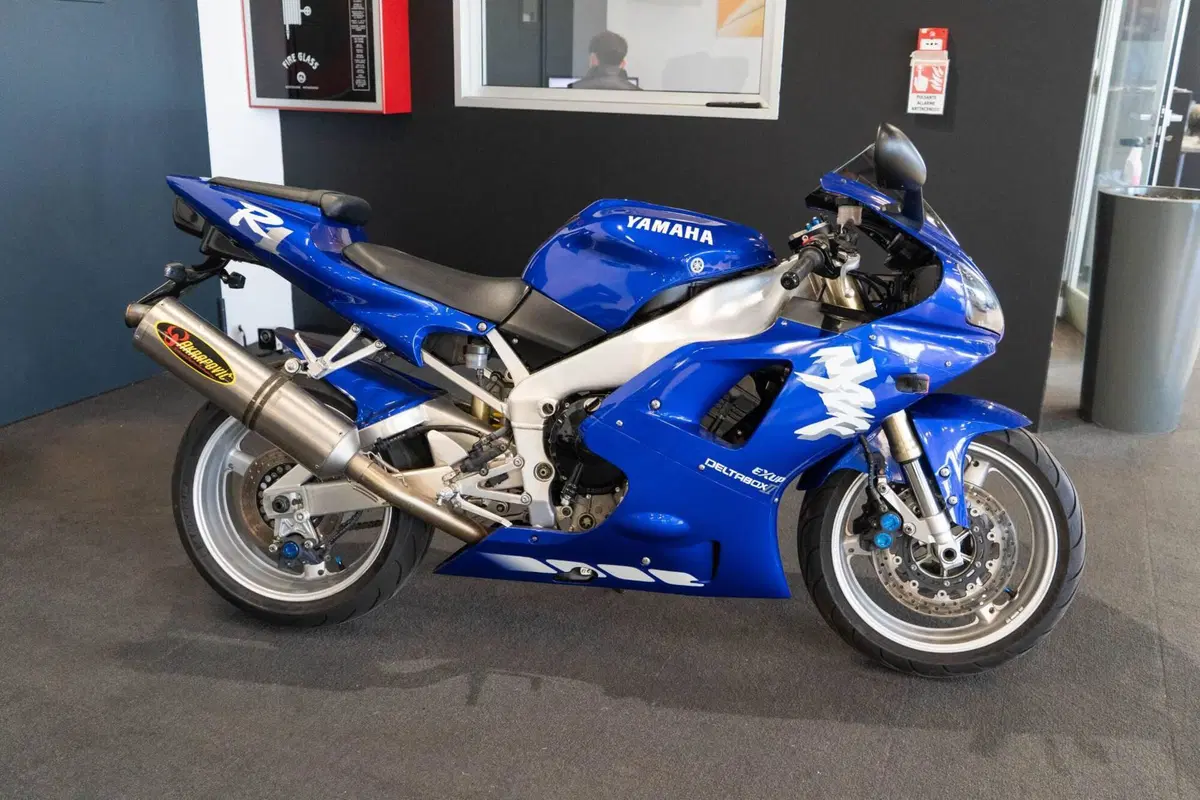 Yamaha YZF R1 (1998 - 99) (3)