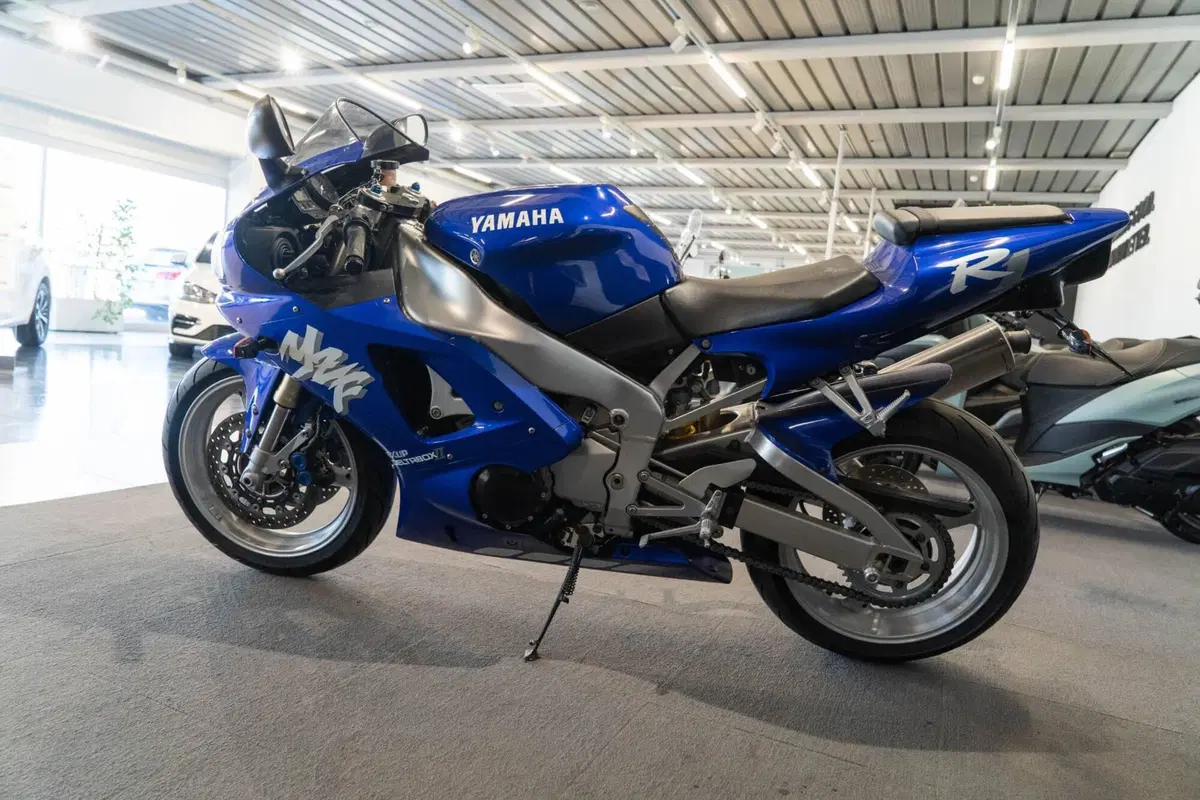Yamaha YZF R1 (1998 - 99) (4)