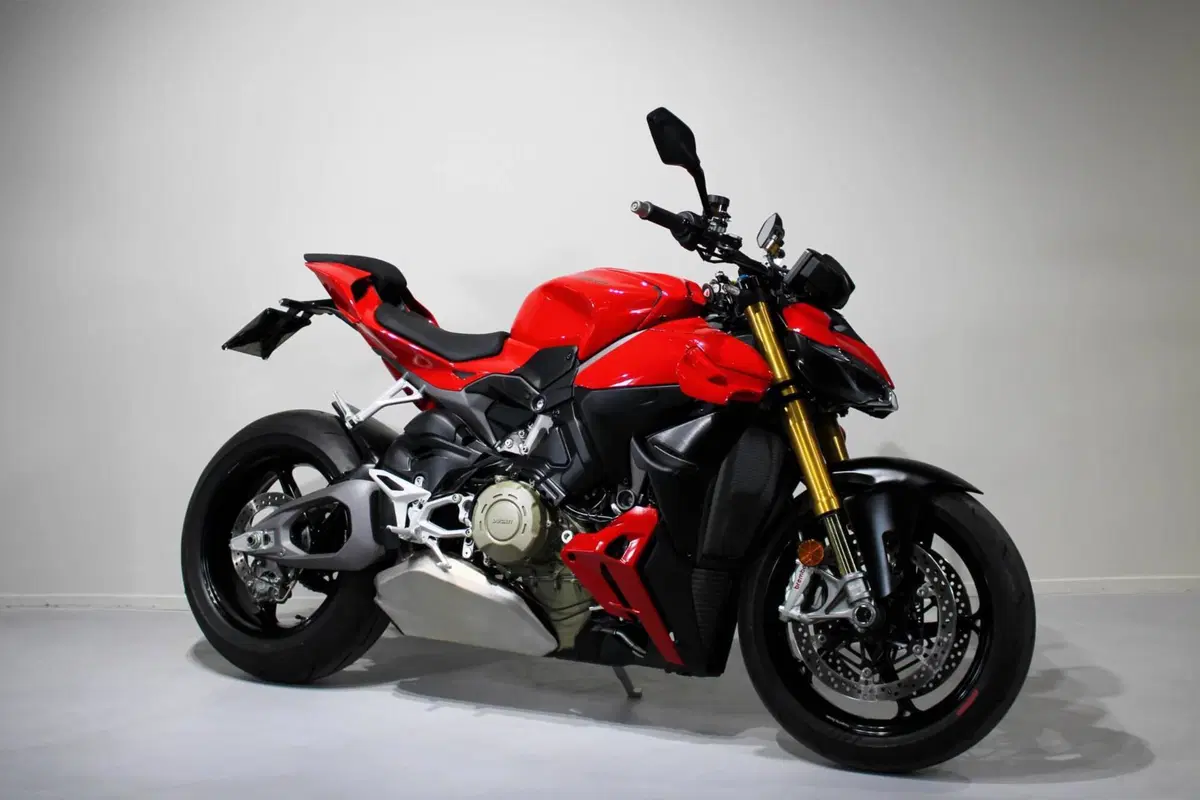 Ducati Streetfighter V4 S (2025 - 26) (2)