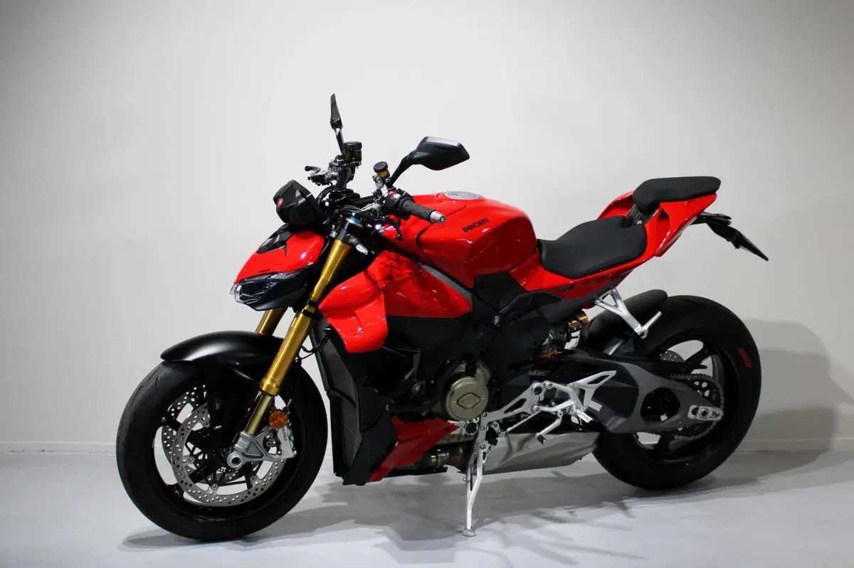 Ducati Streetfighter V4 S (2025 - 26) (3)