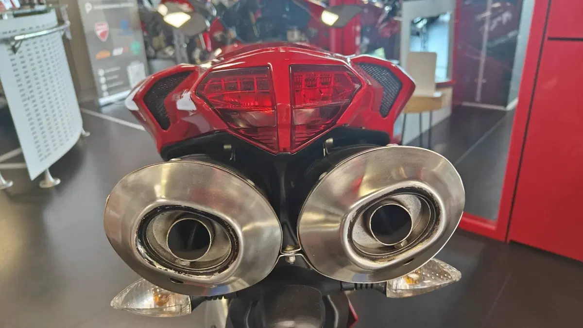 Ducati 1098 S (2006 - 11) (5)