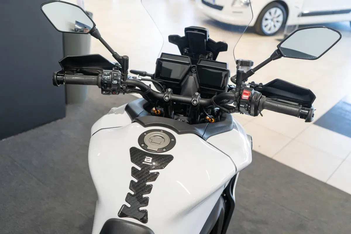 Yamaha MT-09 (2024 - 26) (4)