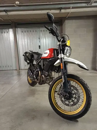 Ducati Scrambler 800 Desert Sled (2017 - 20) usata
