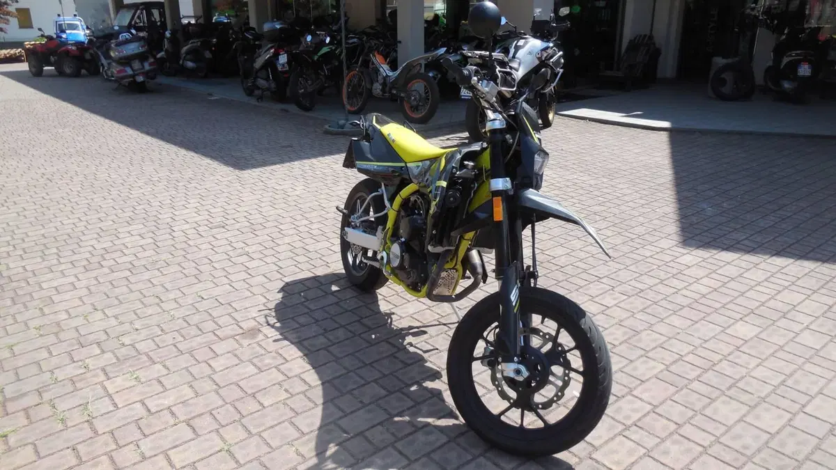 Swm SM 125 R (2022 - 24) (3)