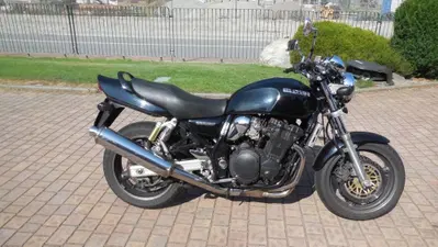 Suzuki GSX 750 (1998 - 03) usata