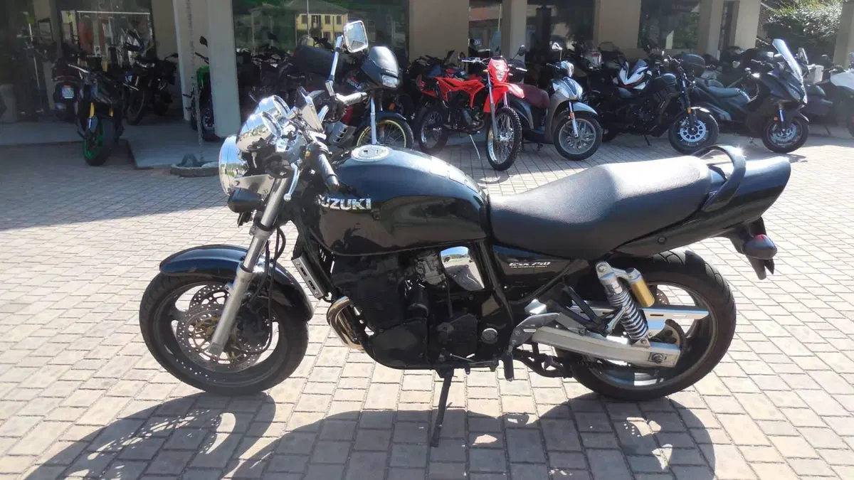 Suzuki GSX 750 (1998 - 03) (3)