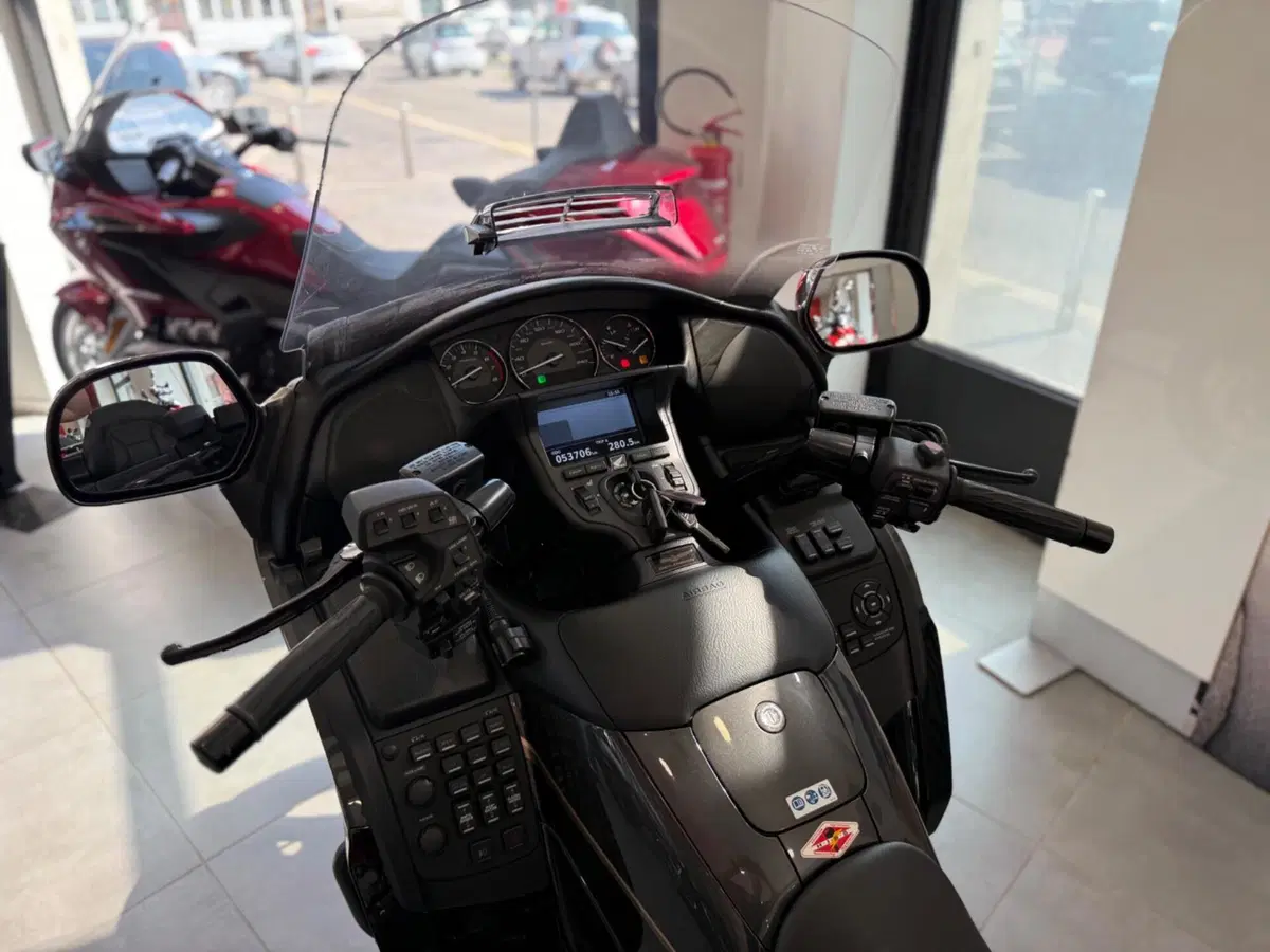 Honda GL 1800 Gold Wing (2012 - 17) (11)