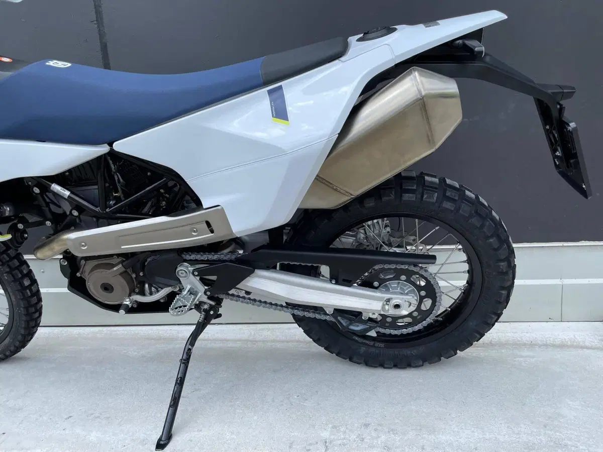 Husqvarna 701 Enduro (2026) (4)