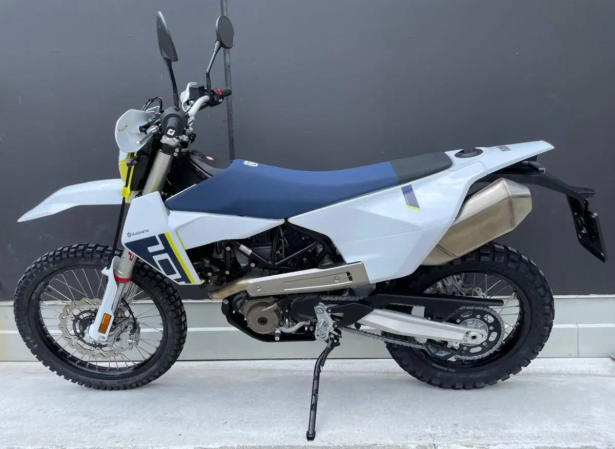 Husqvarna 701 Enduro (2026) (3)