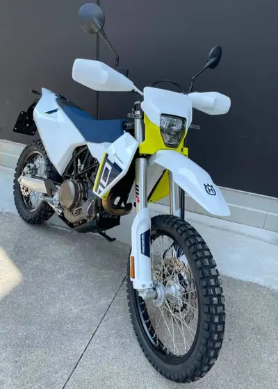 Husqvarna 701 Enduro (2026) usata