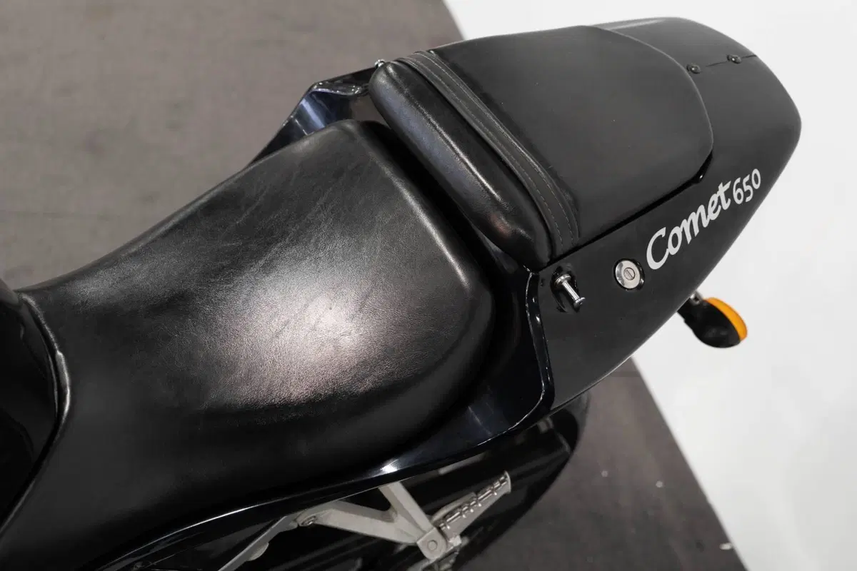 Hyosung Comet GT 650 P (2004 - 16) (6)
