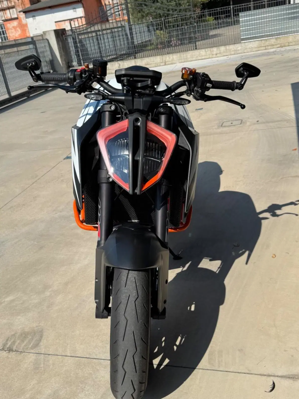 KTM 1290 Super Duke R (2019) (4)
