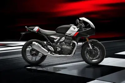 Triumph Thruxton 400 (2026) usata