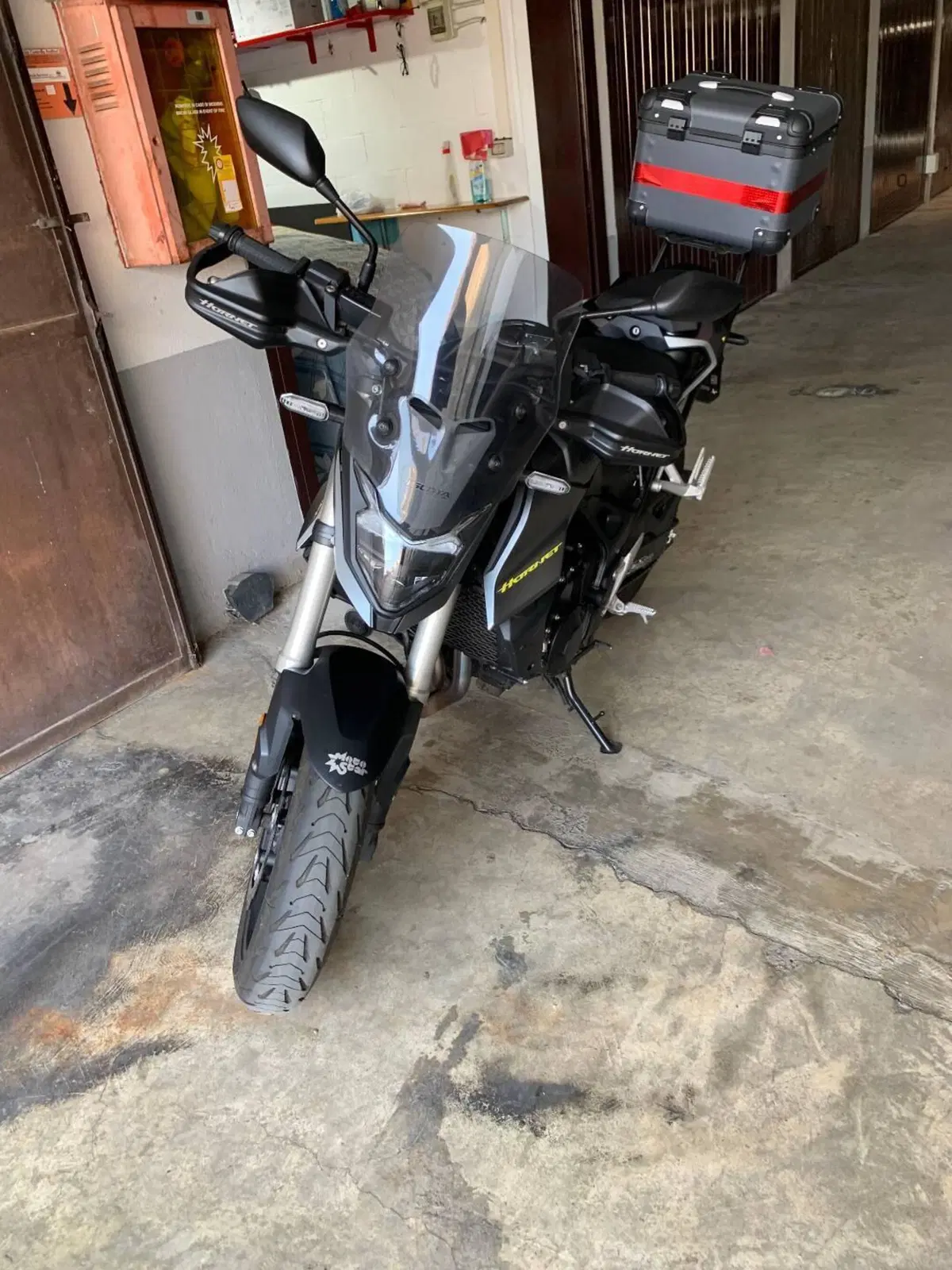 Honda CB 750 Hornet (2025)