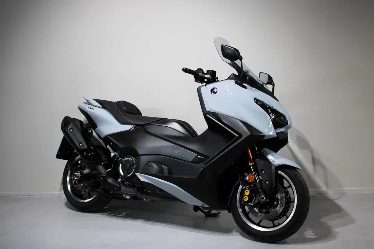 Yamaha T-Max 560 Tech Max (2025 - 26) (2)