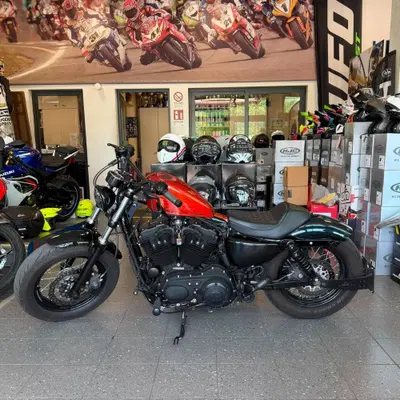Harley-Davidson 1200 Custom (2007 - 13) - XL 1200C usata
