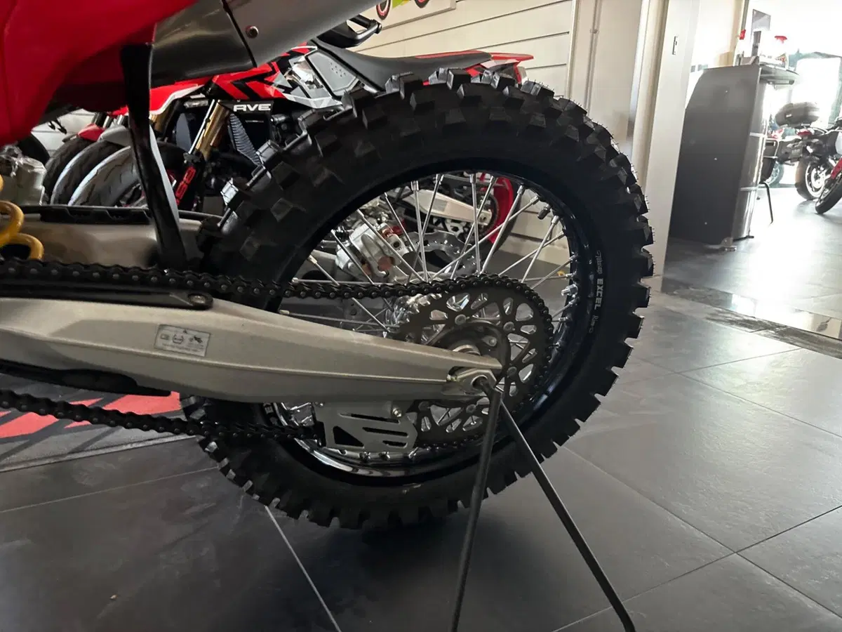 Ducati Desmo450 MX (2026) (3)