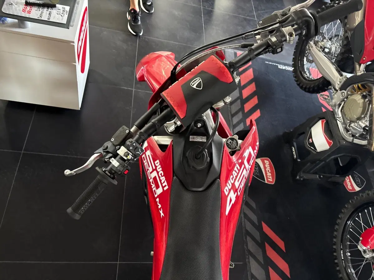 Ducati Desmo450 MX (2026) (8)