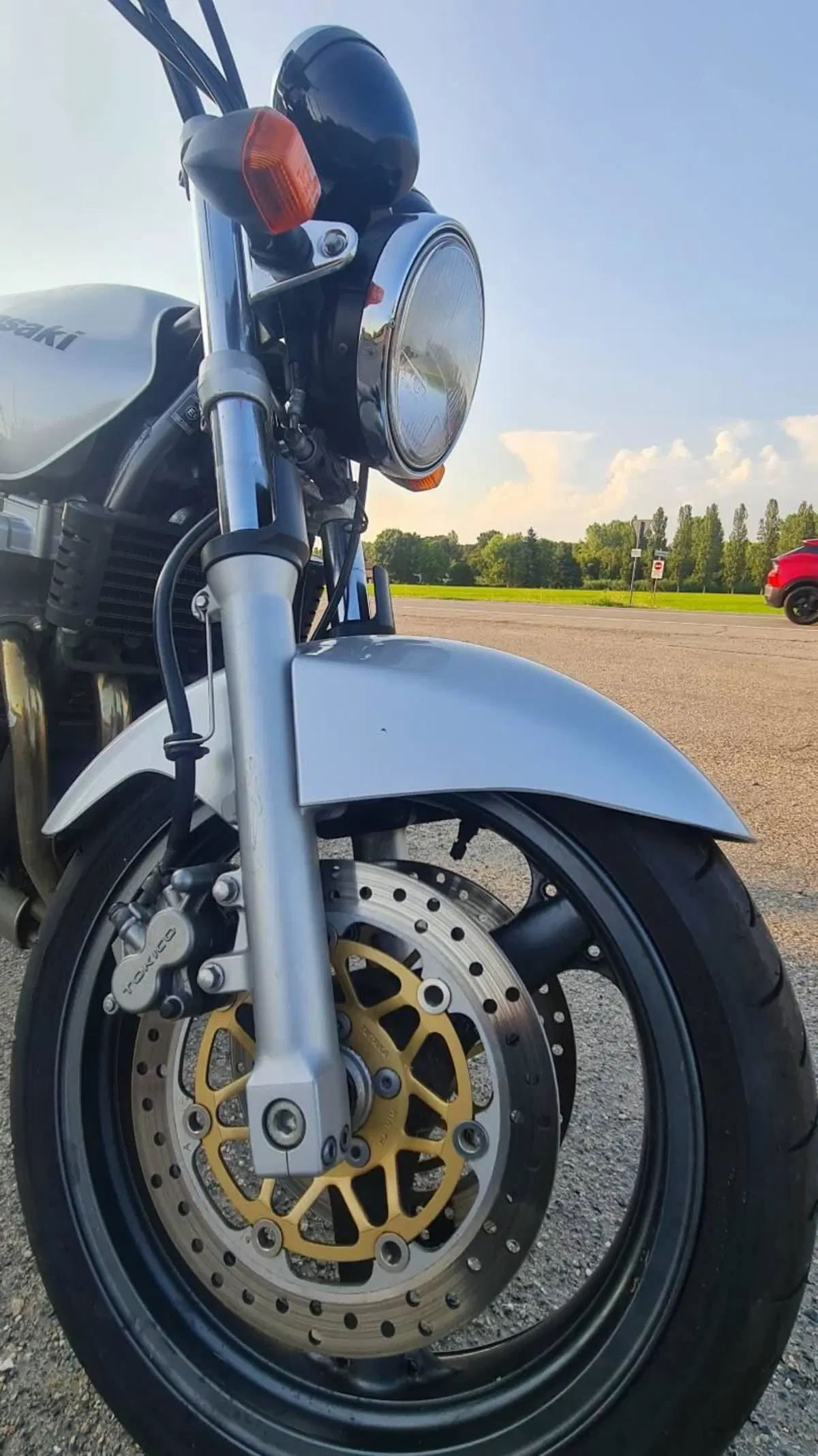 Kawasaki ZR-7 (2001 - 04) (6)