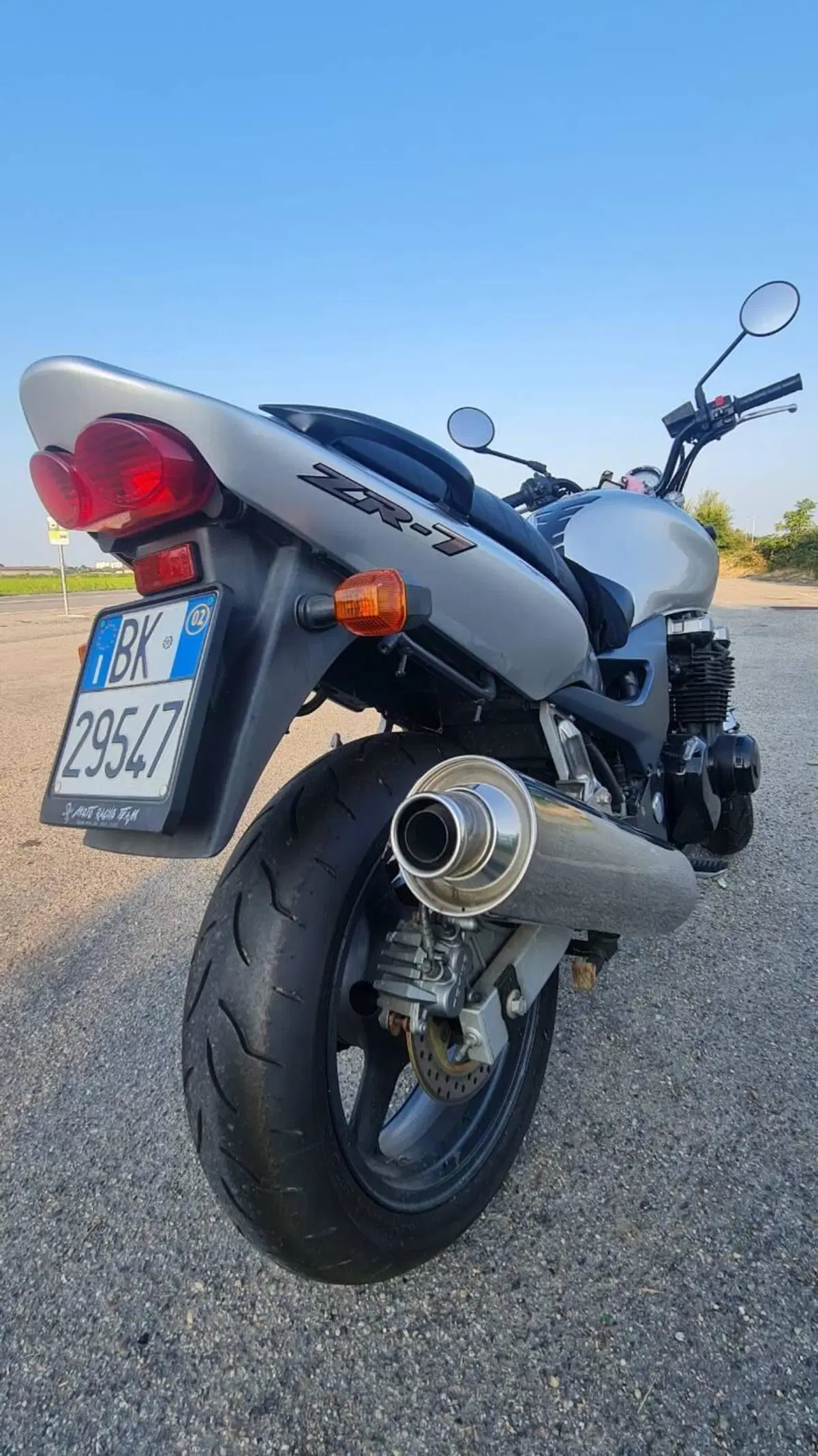 Kawasaki ZR-7 (2001 - 04) (7)