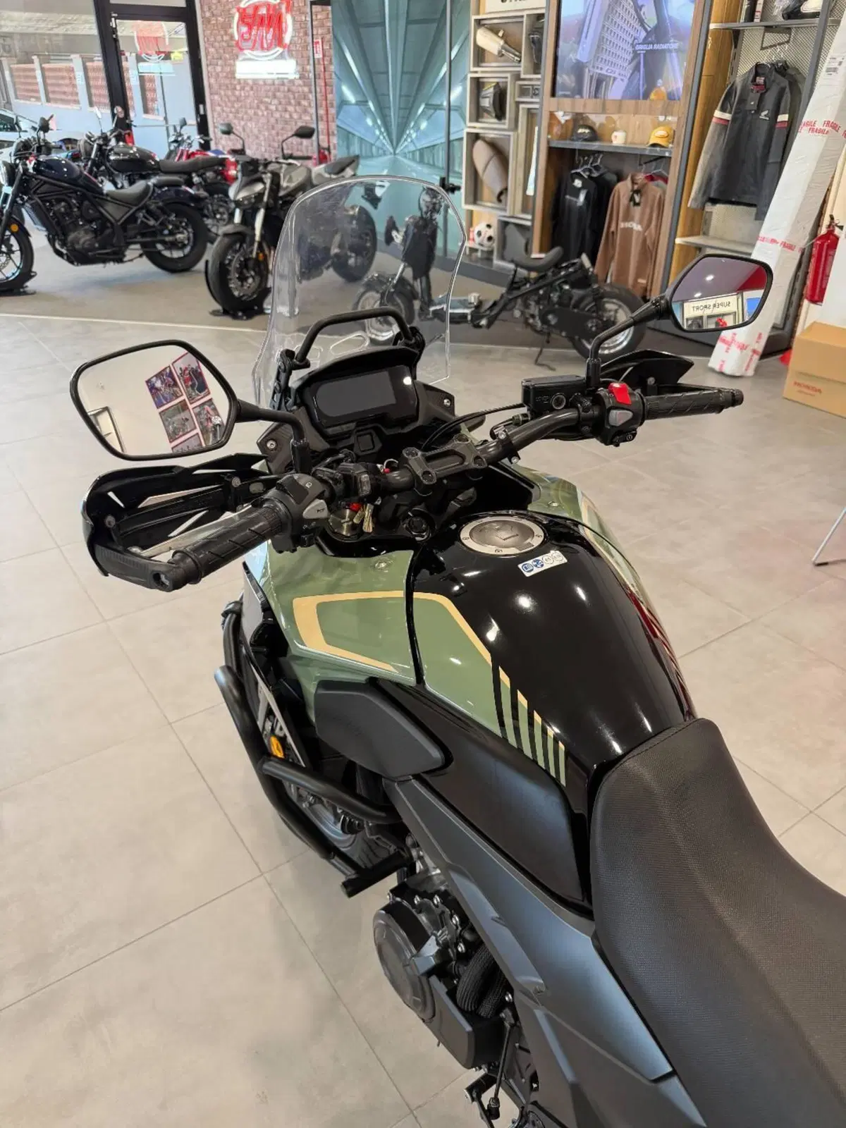 Honda CB 500 X (2022 - 23) (9)