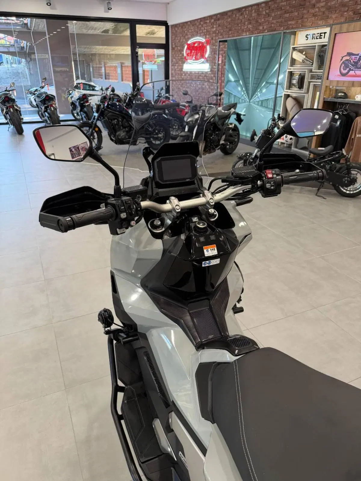 Honda X-ADV 750 DCT (2021 - 24) (8)
