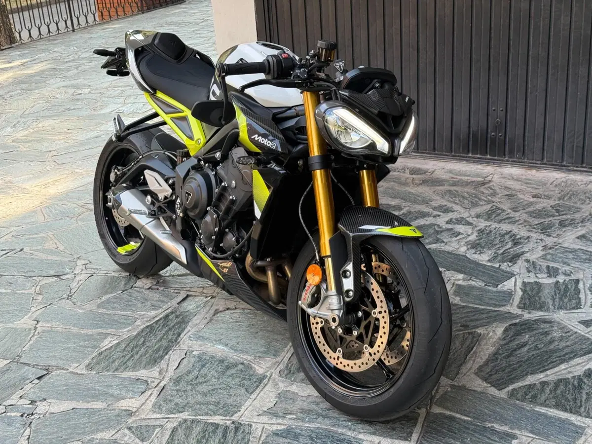 Triumph Street Triple 765 Moto2 (2026) (15)