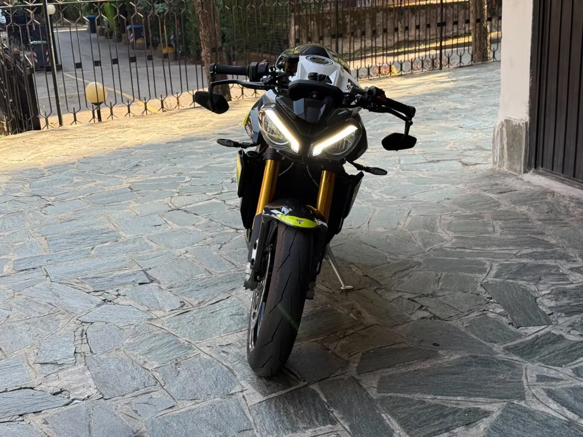 Triumph Street Triple 765 Moto2 (2026) (6)
