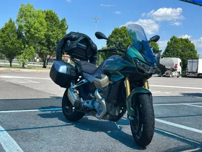 Moto Guzzi V100 Mandello S (2022 - 24) usata