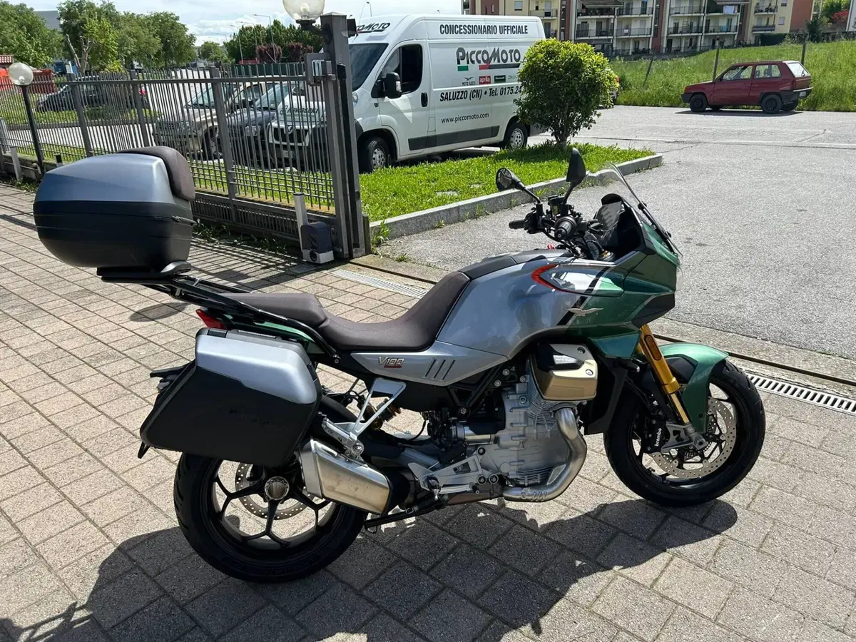 Moto Guzzi V100 Mandello S (2022 - 24) (3)