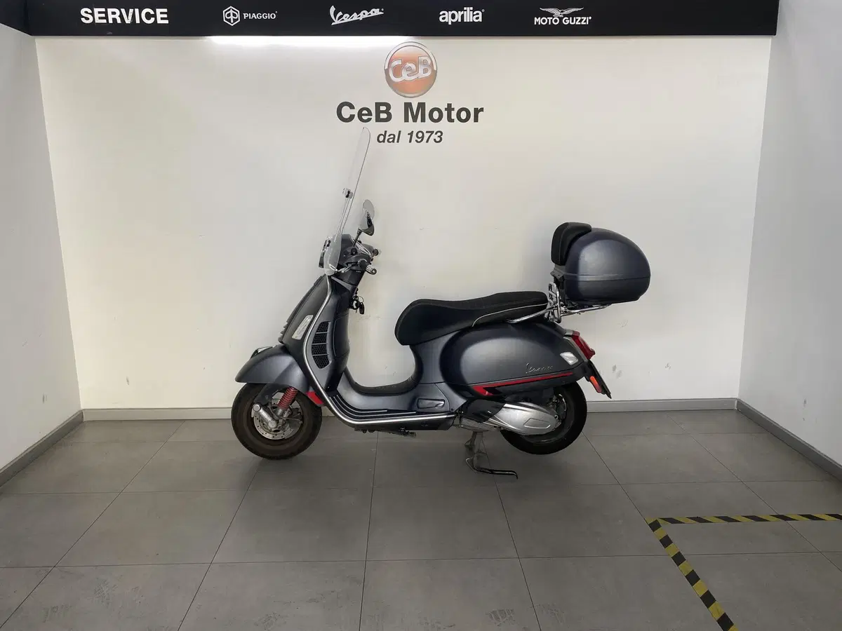 Vespa GTS 300 Super Sport Hpe (2019) (4)