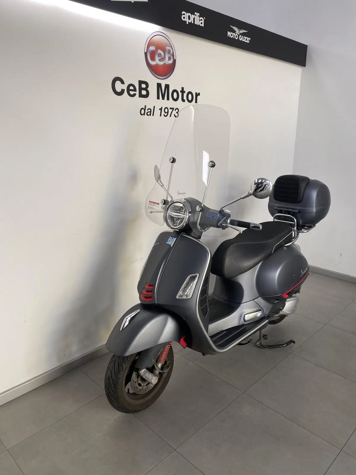 Vespa GTS 300 Super Sport Hpe (2019) (5)