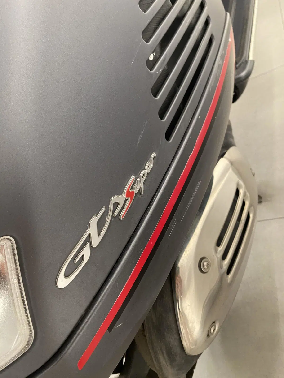 Vespa GTS 300 Super Sport Hpe (2019) (8)
