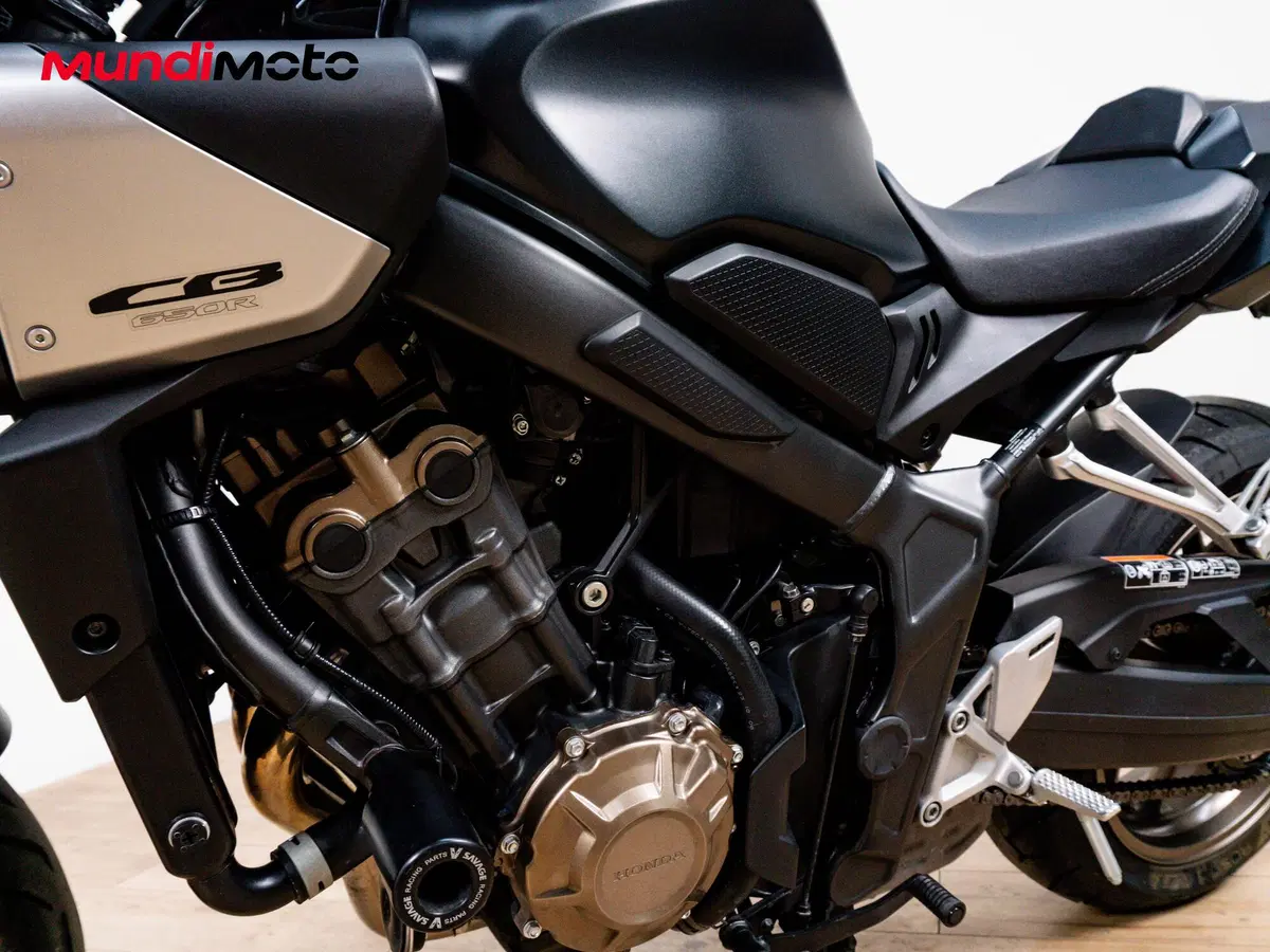 Honda CB 650 R E-Clutch (2024 - 26) (9)
