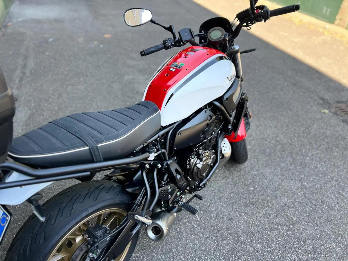 Yamaha XSR 700 XTribute (2021) (7)