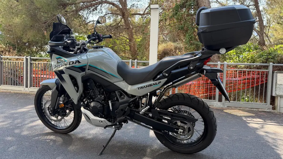 Honda Transalp XL750 (2026) (3)