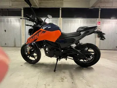 KTM 125 Duke (2026) usata