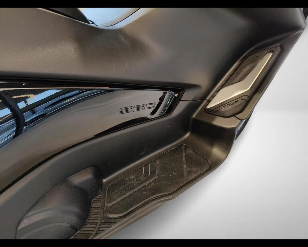 Yamaha T-Max 560 Tech Max (2022 - 24) (16)