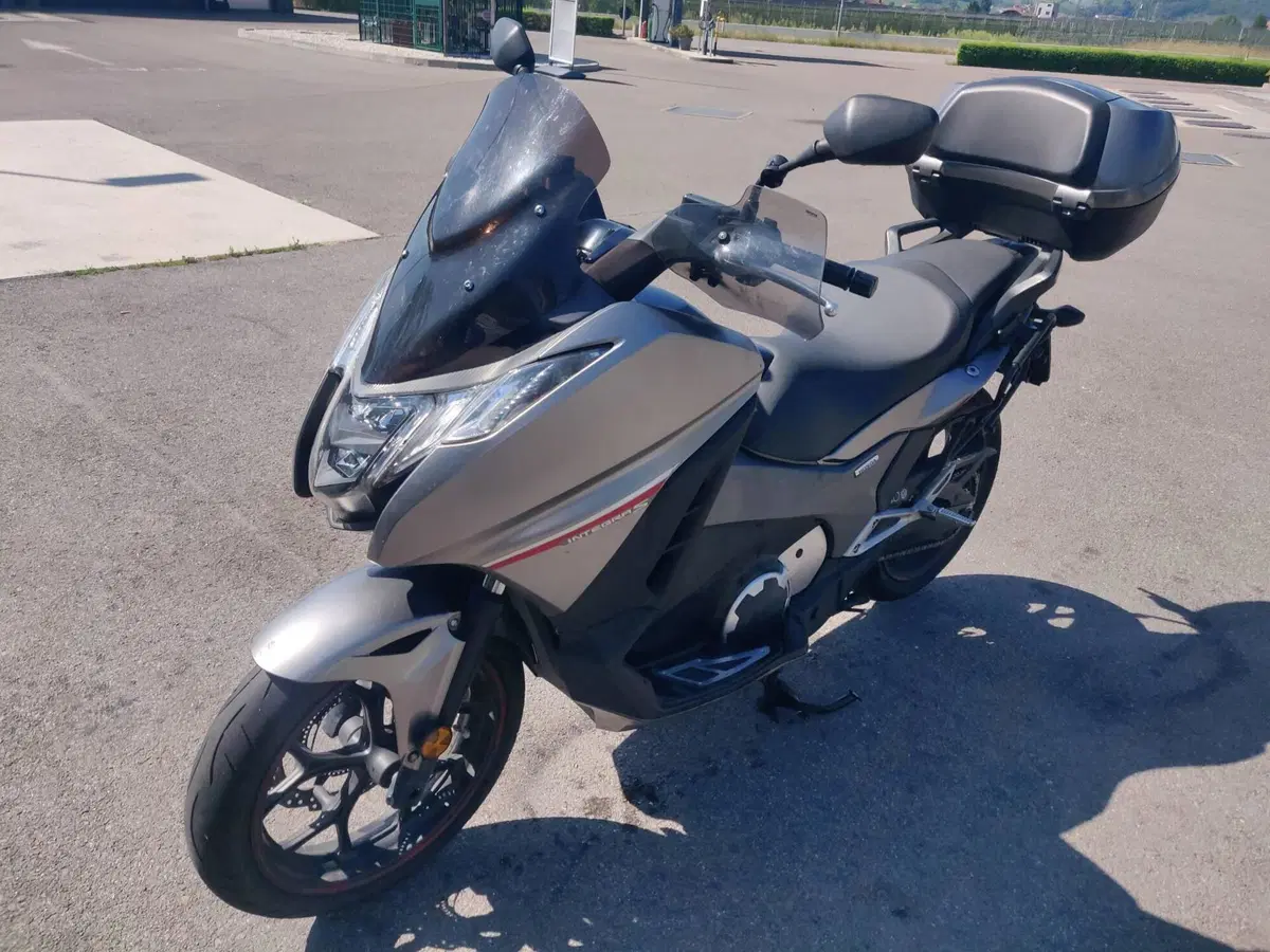 Honda Integra 750 DCT (2016 - 17) (4)