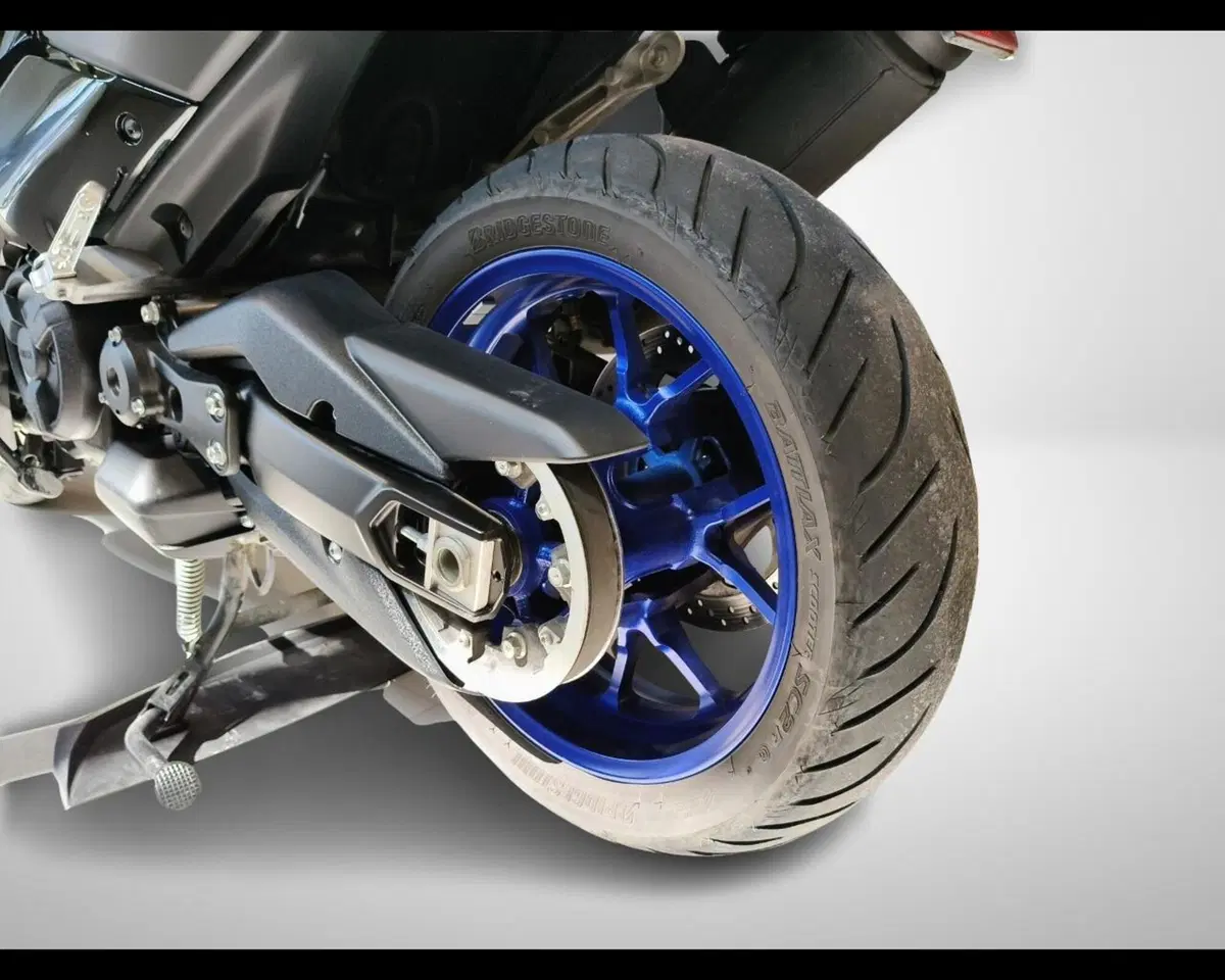 Yamaha T-Max 560 Tech Max (2022 - 24) (18)