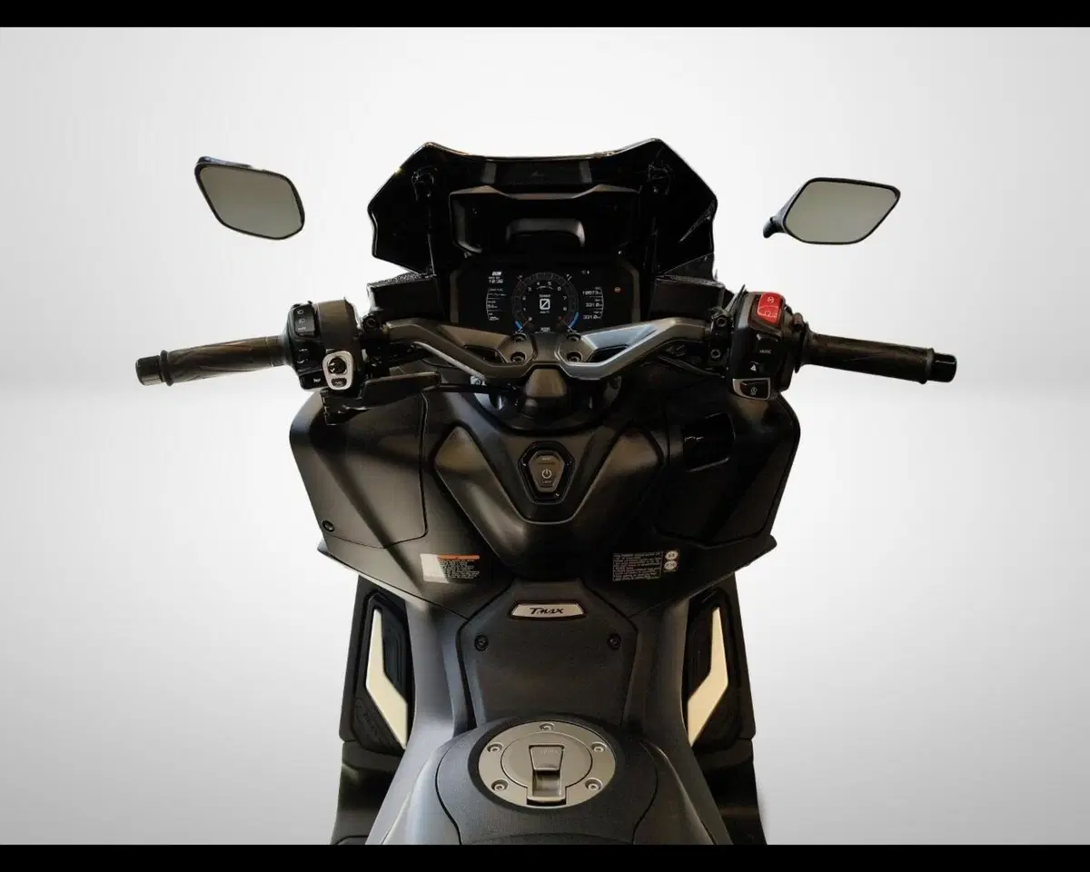 Yamaha T-Max 560 Tech Max (2022 - 24) (12)