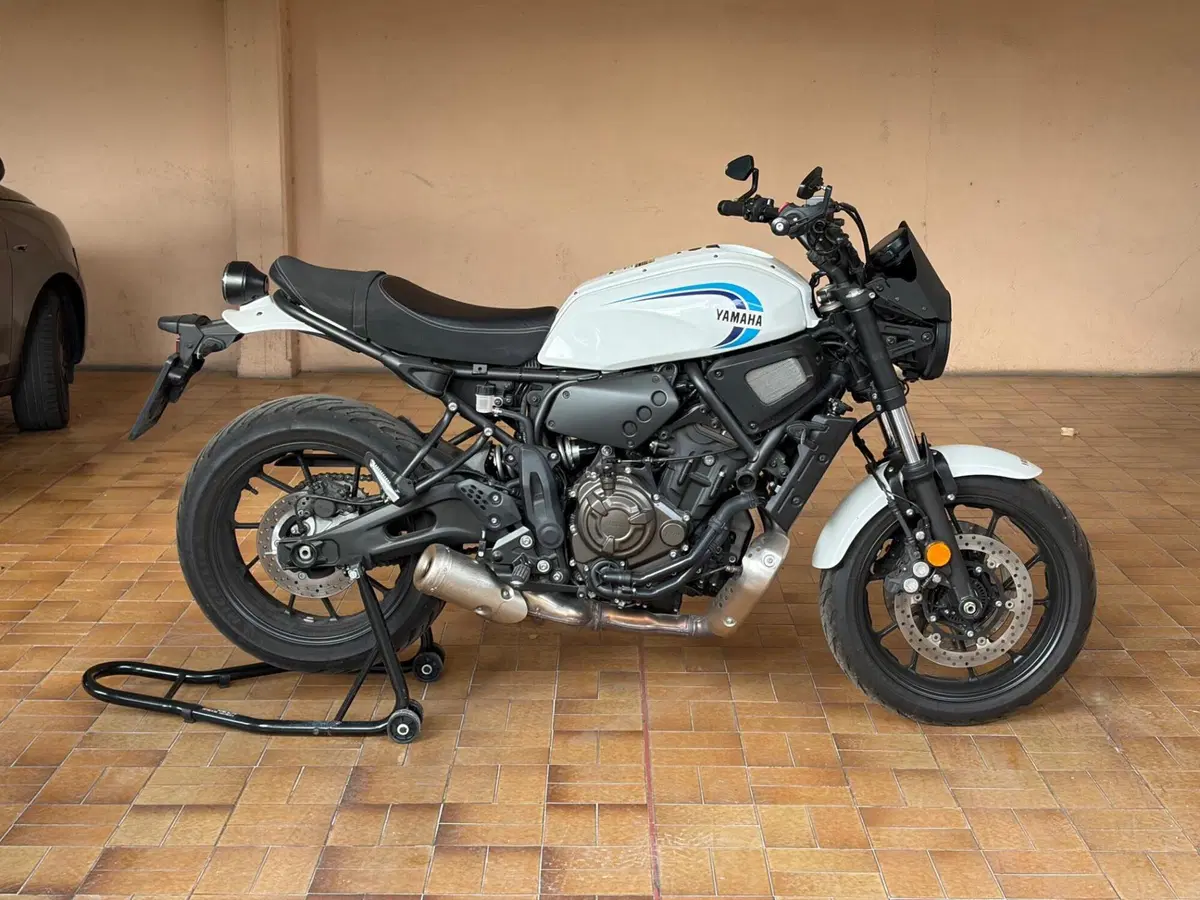 Yamaha XSR 700 (2022 - 26) (4)