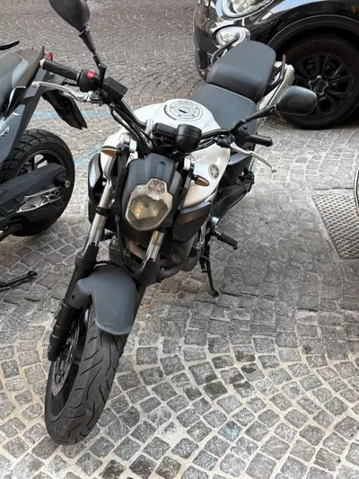 Yamaha MT-03 (2006 - 14) usata