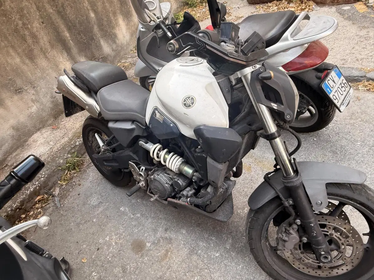 Yamaha MT-03 (2006 - 14) (5)
