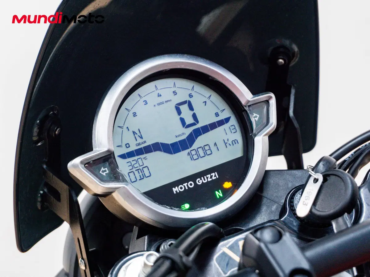 Moto Guzzi V7 Stone Centenario (2021 - 22) (12)